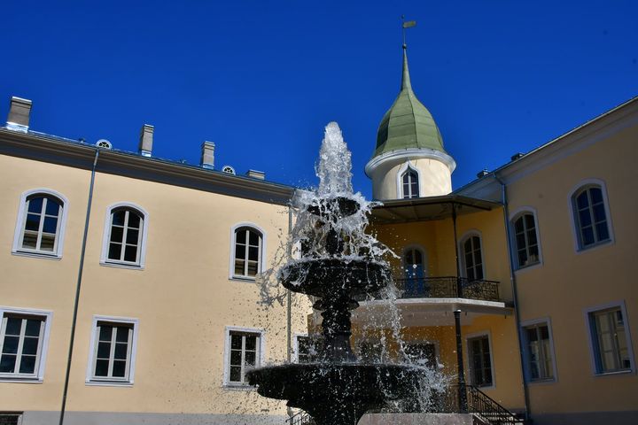 Krustpils pils strūklaka