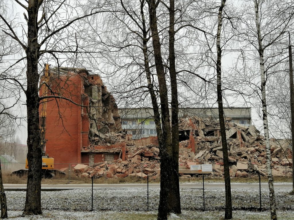 Jēkabpils 3. vidusskolas apkārtnē gruveši2