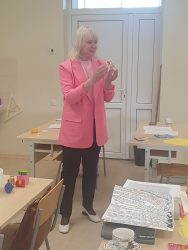 Aktīva darbība un sadarbība literatūras un mākslas stundās (sarunas un idejas)